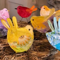 Papiermaché Frühlingsvögel