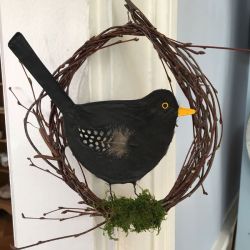 Papiermaché Ringamsel