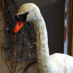 Papiermaché Schwan