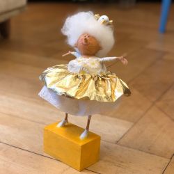 Papiermaché_FrauelimitVogel